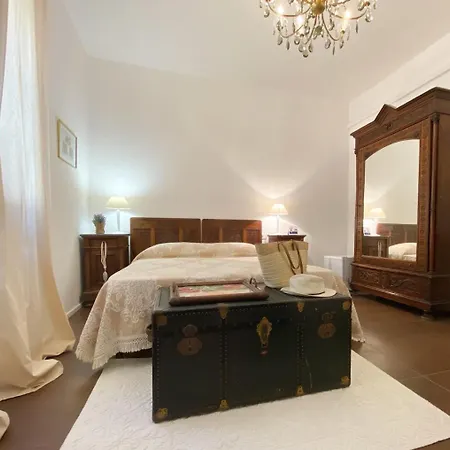 At Fourth Πανσιόν