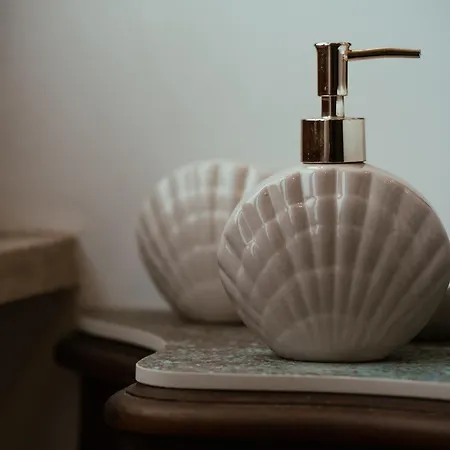 At Fourth Gasthuis 4*